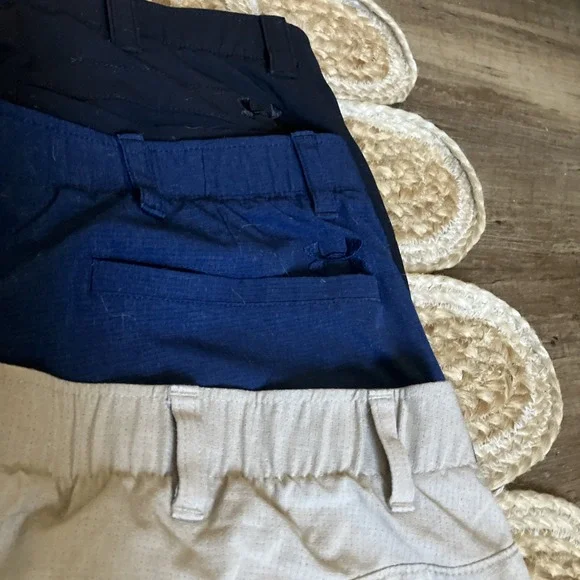 Lot of 5 Under Armour Heat Gear Polyester 10" Inseam Chino Golf Shorts Men's 40 - Picture 9 of 10